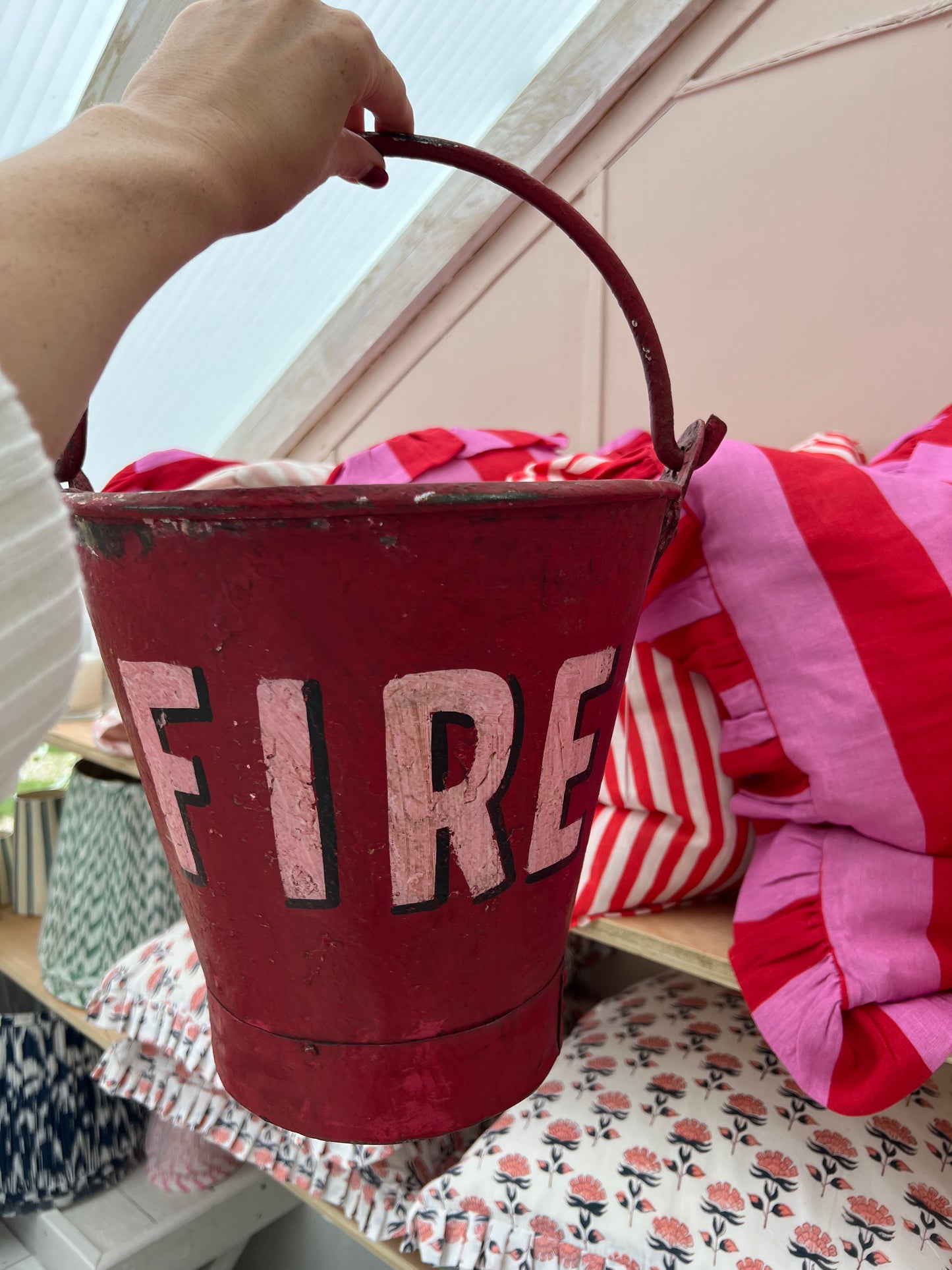 VINTAGE FIRE BUCKET