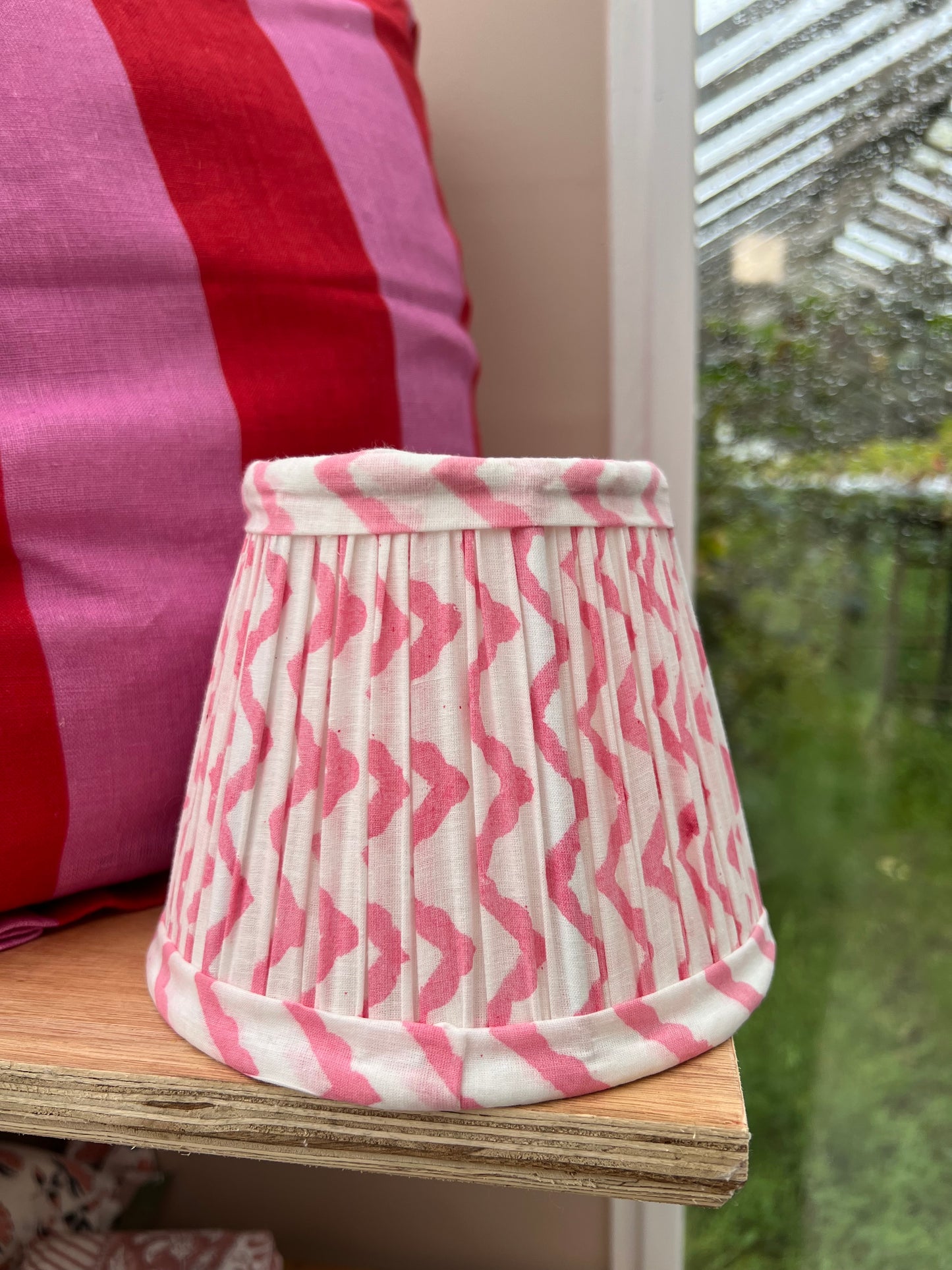 PINK EMPIRE PLEATED LAMPSHADE